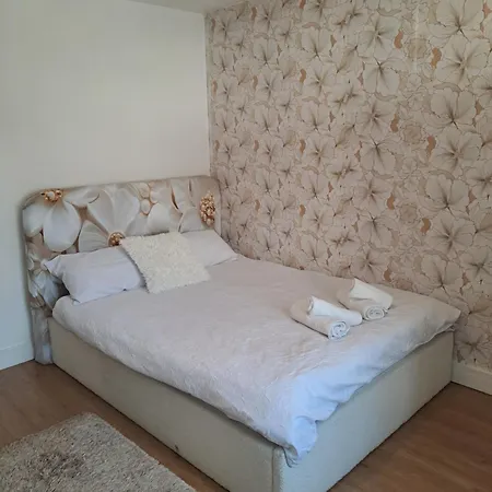 Stylish Self Check-in *